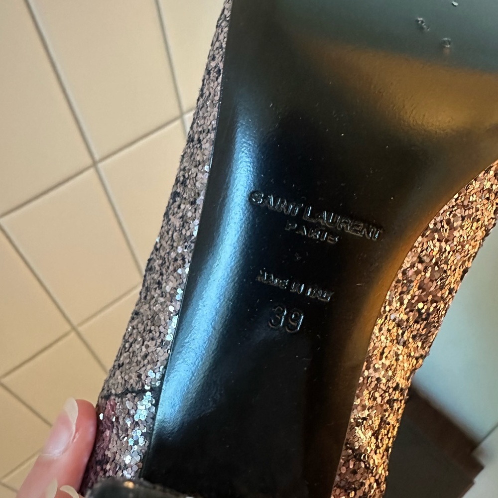 Brand new Saint Laurent Glitter Chelsea Boots, never worn! - Picture 9 of 12